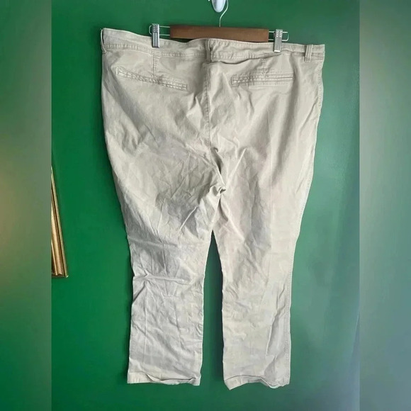 Old‎ Navy Khaki Pants Bootcut Size 20 GUC - Picture 3 of 4
